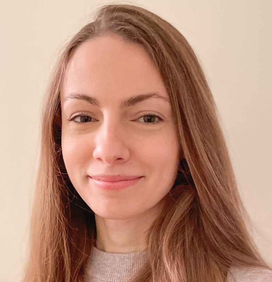 Emma Desantis headshot