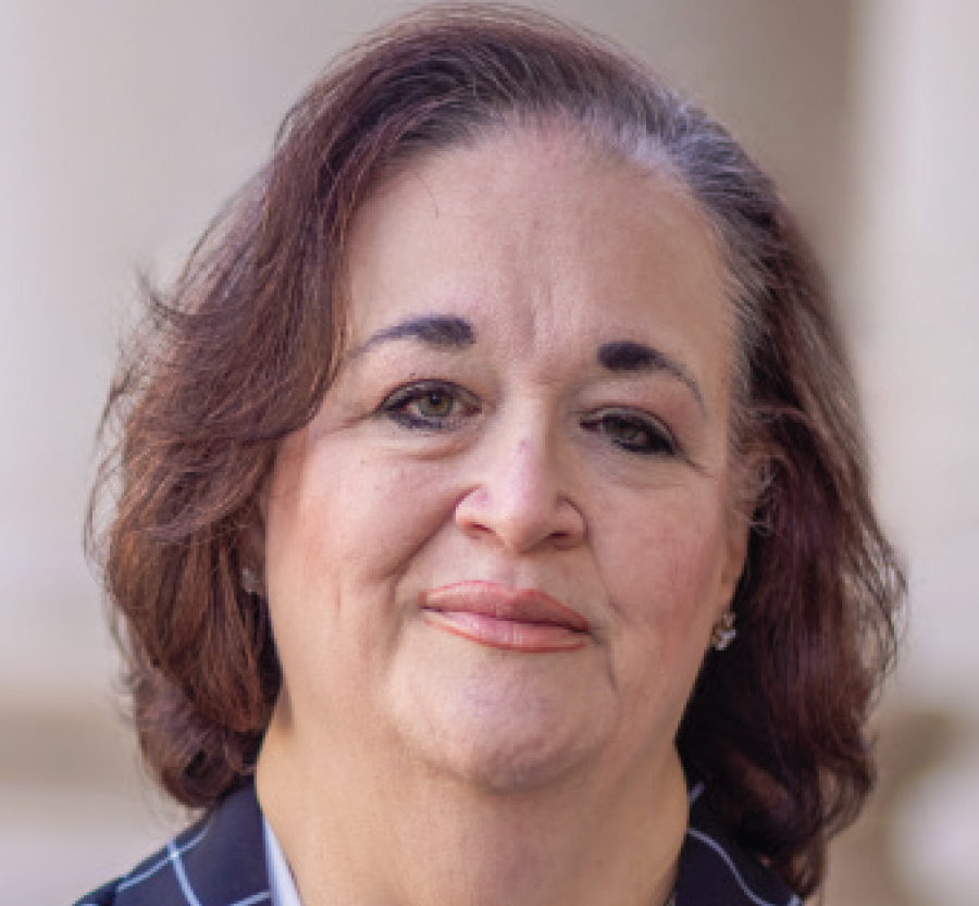 Linda Rossi headshot